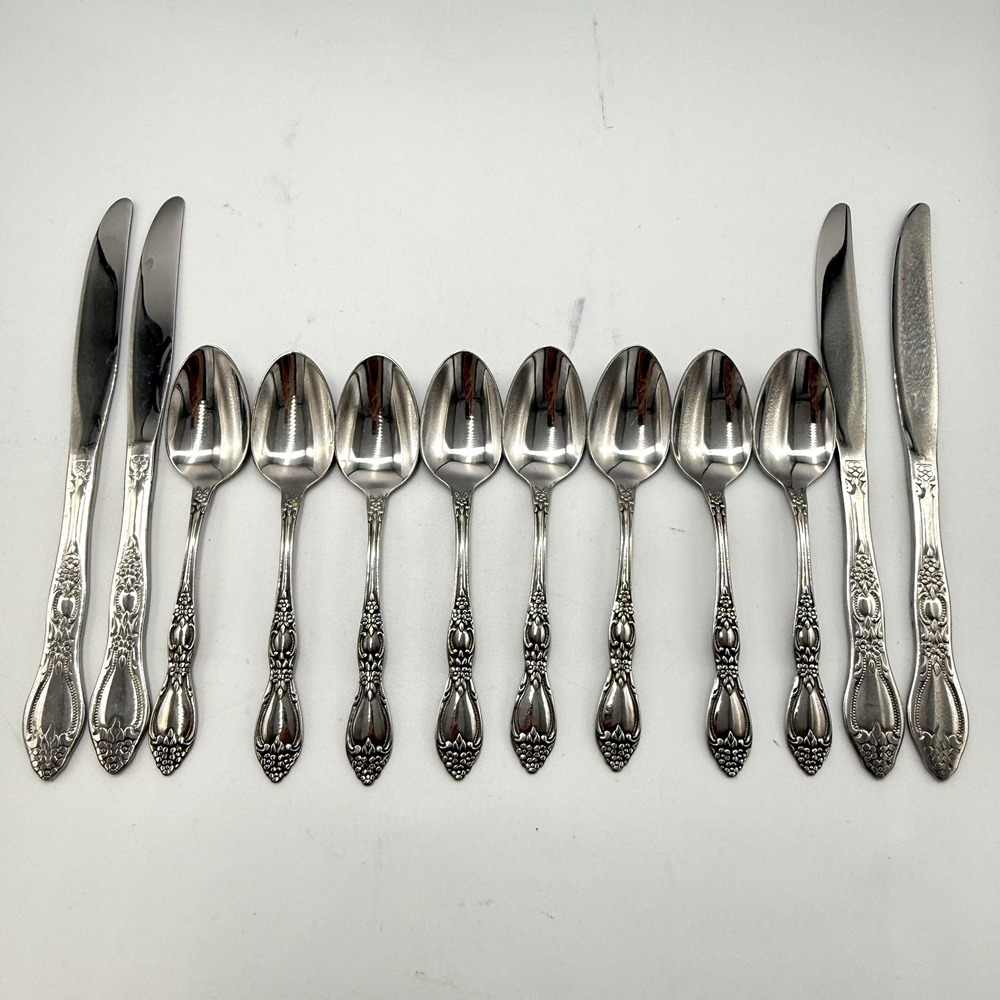 Oneida Huntington Stainless Steel Flatware 12 PC Teaspoon Dinner Knife Floral